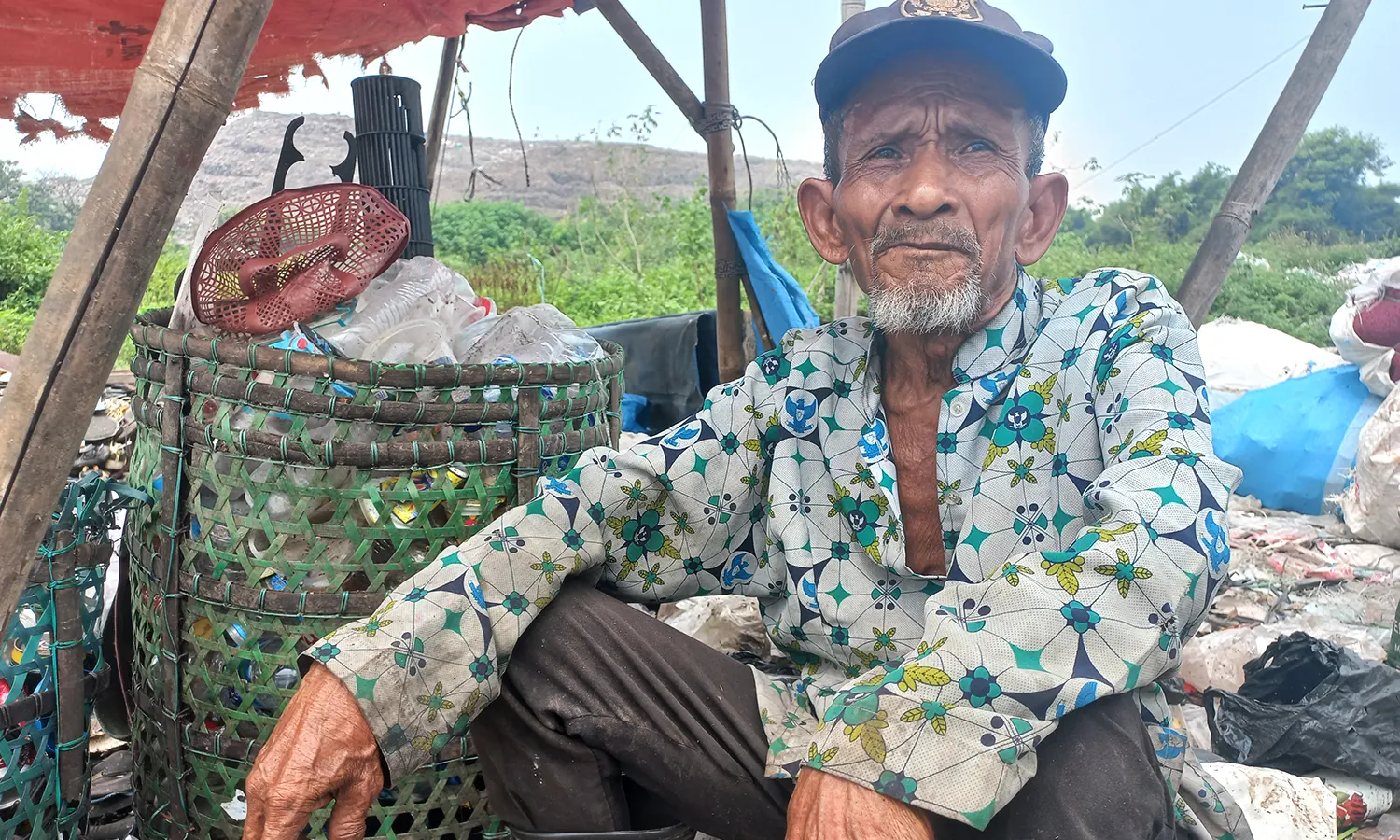Cerita Pemulung Bantar Gebang yang Jual Sampah Demi Bertahan Hidup
